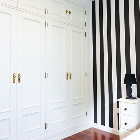 Tourist House Santa Cruz Apartment Sevilla Bagian luar foto