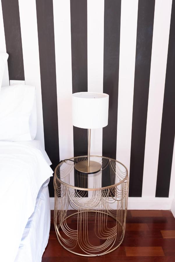 Tourist House Santa Cruz Apartment Sevilla Bagian luar foto
