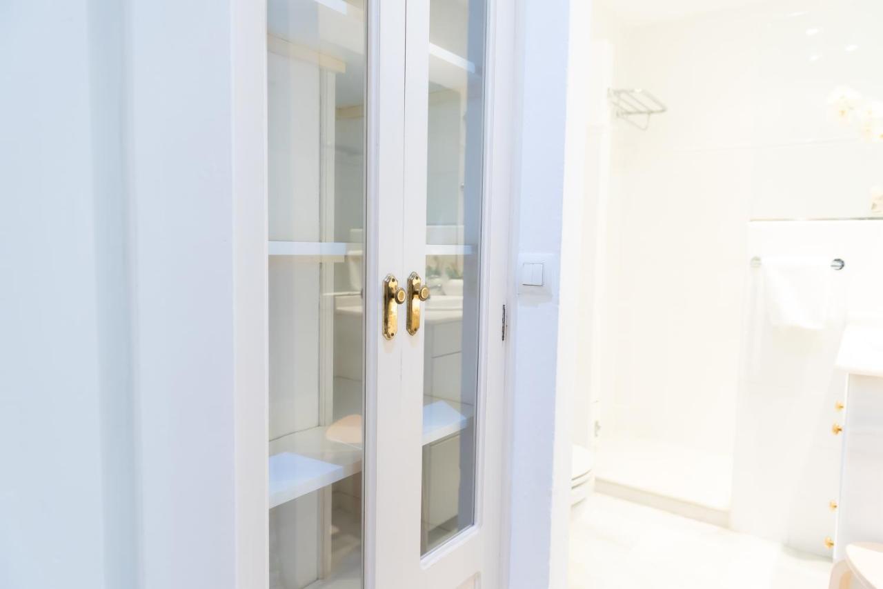 Tourist House Santa Cruz Apartment Sevilla Bagian luar foto