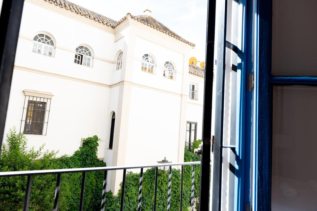 Tourist House Santa Cruz Apartment Sevilla Bagian luar foto