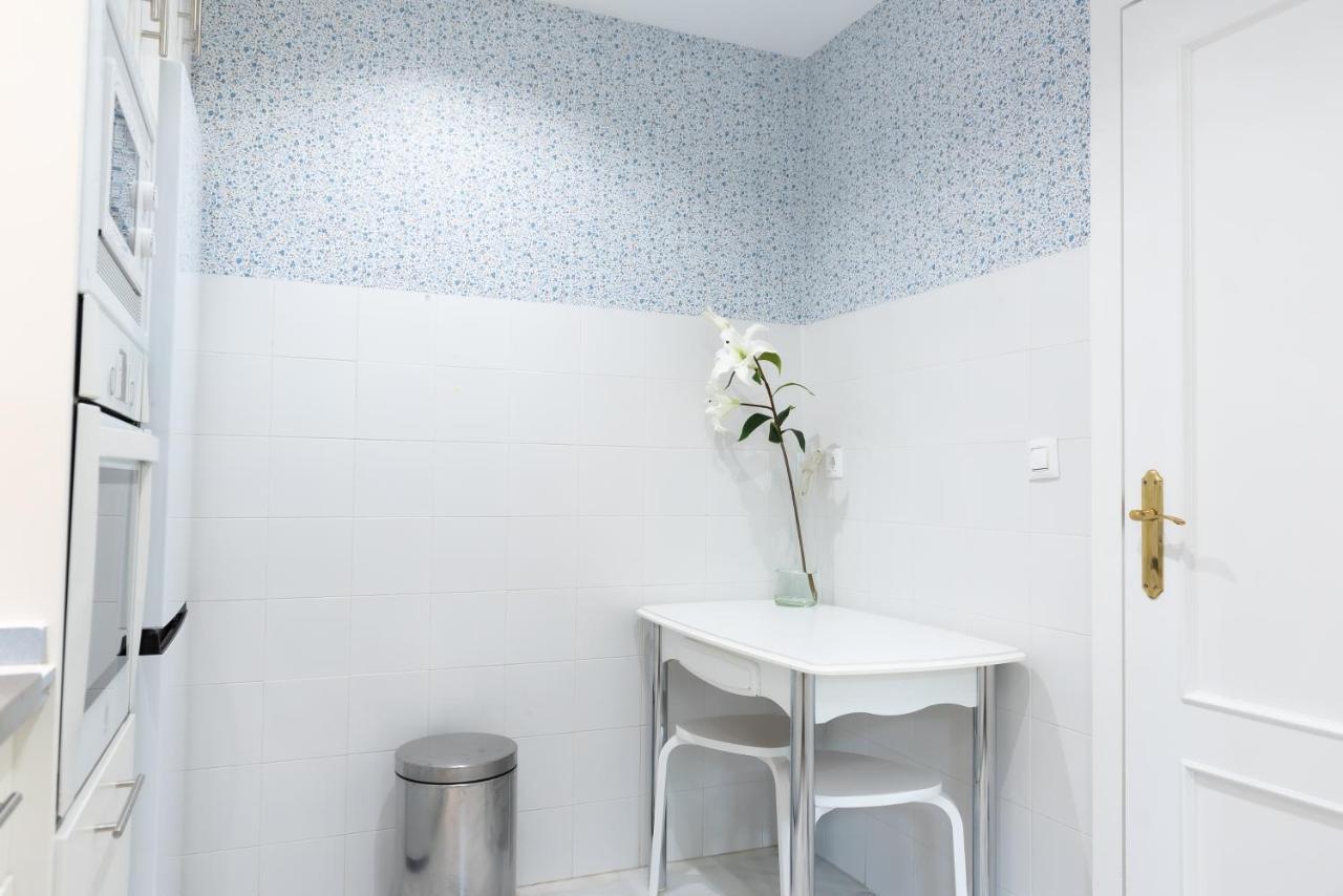 Tourist House Santa Cruz Apartment Sevilla Bagian luar foto