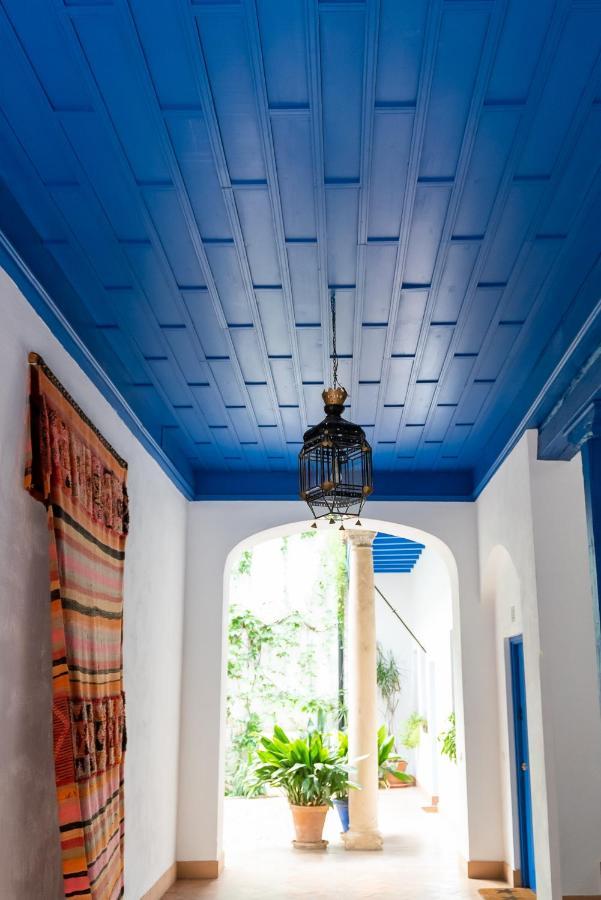 Tourist House Santa Cruz Apartment Sevilla Bagian luar foto