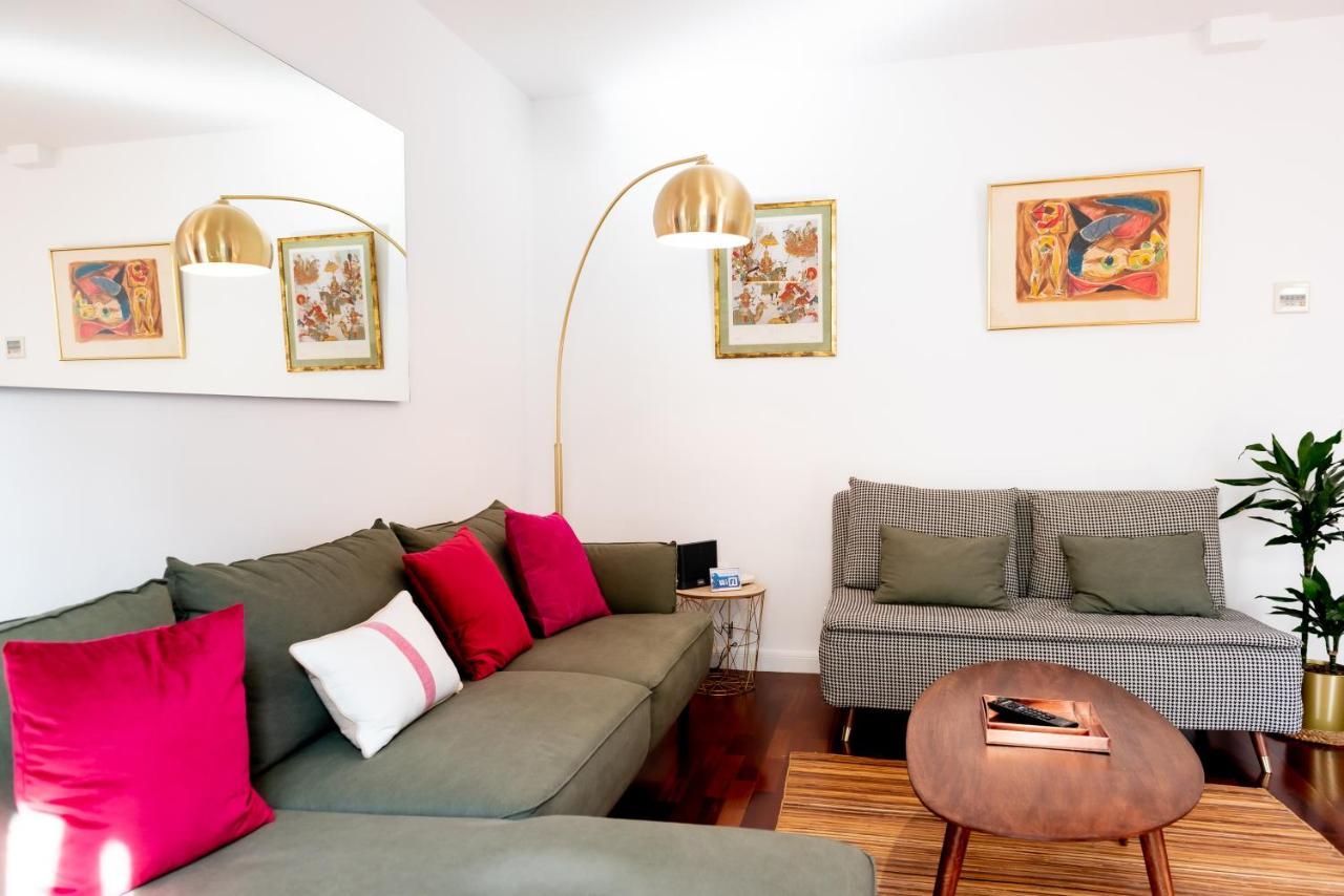 Tourist House Santa Cruz Apartment Sevilla Bagian luar foto